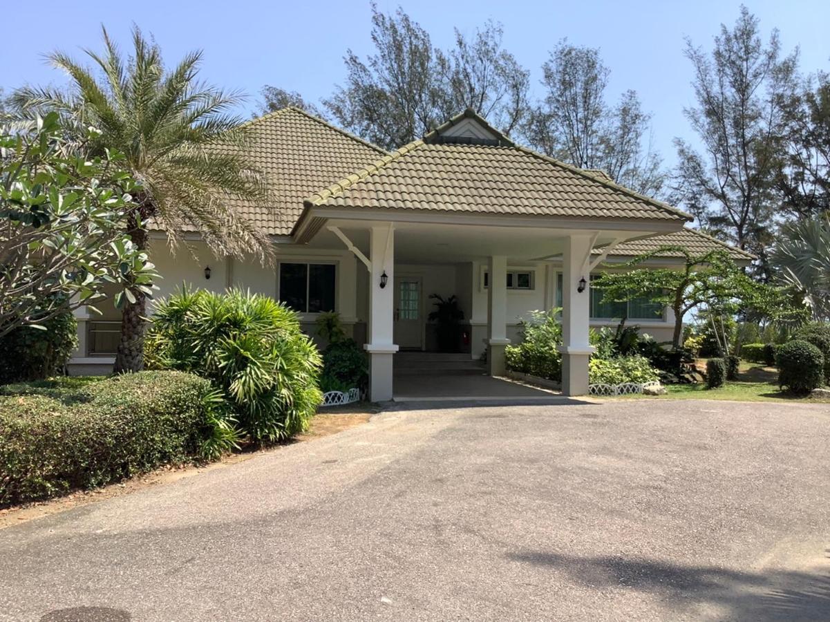 Seapine Beach Golf And Resort Hua Hin Ban Khao Takiap Zewnętrze zdjęcie
