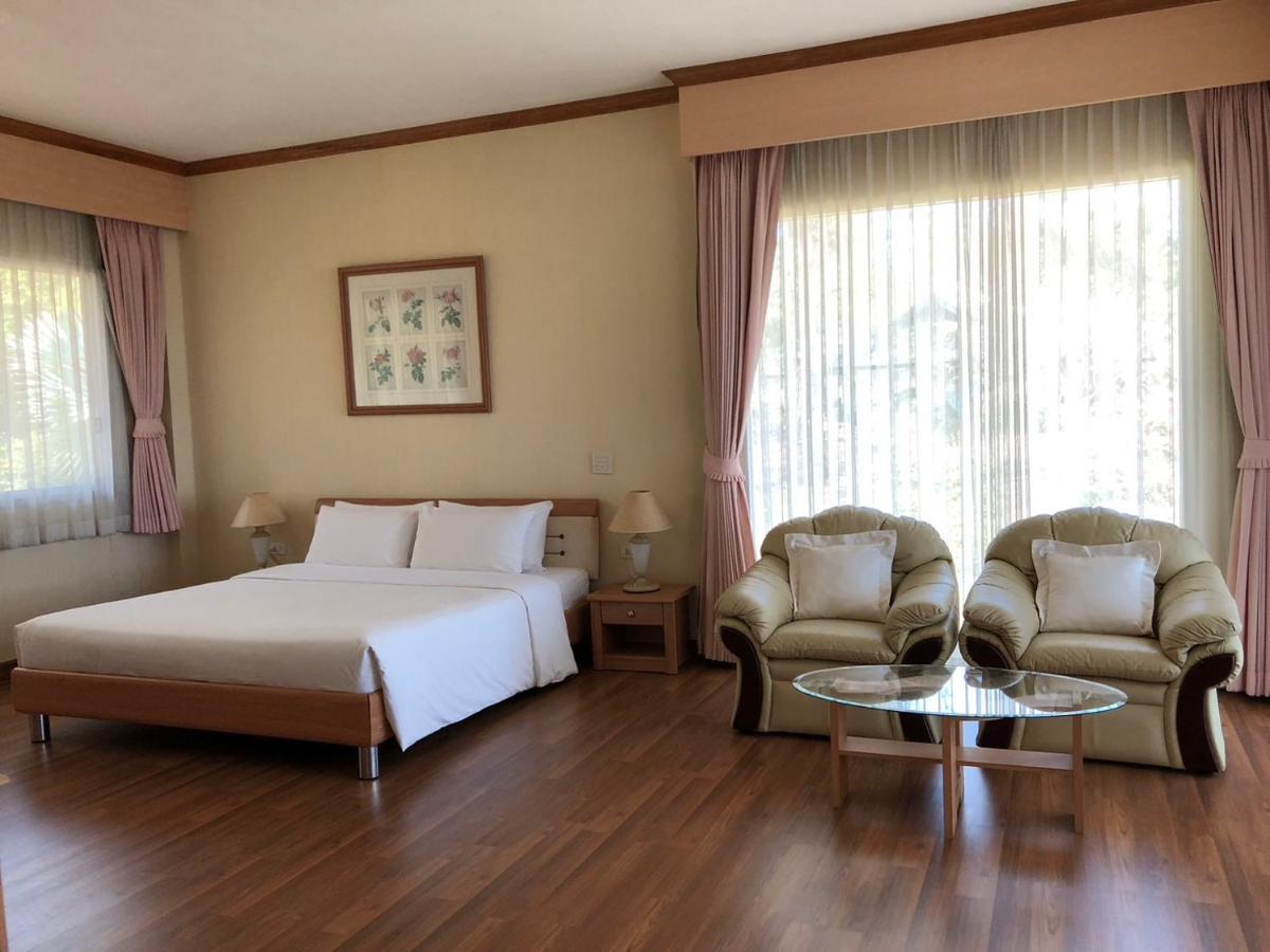 Seapine Beach Golf And Resort Hua Hin Ban Khao Takiap Zewnętrze zdjęcie